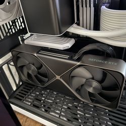 NVIDIA GeForce RTX 5080 