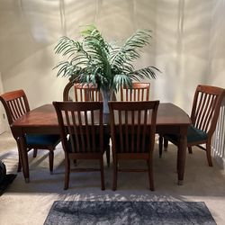 Dining Room Table and Chairs 