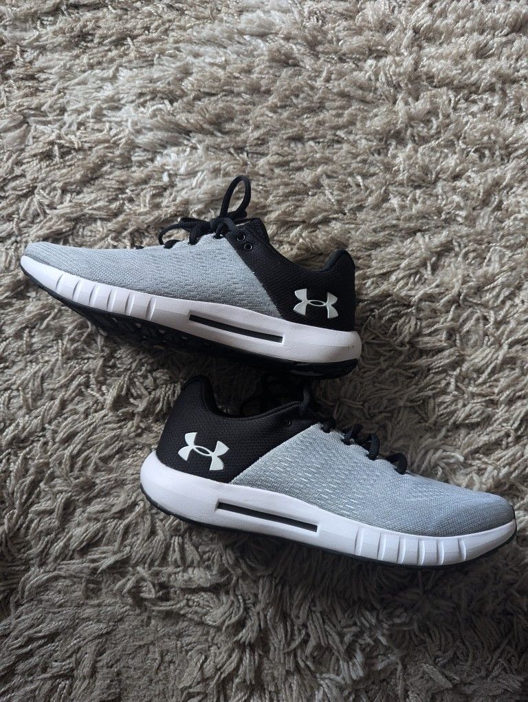 Under Armour Men's 9 Shoes