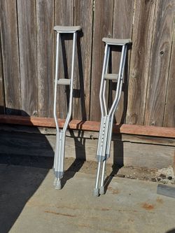Crutches (SM & M)
