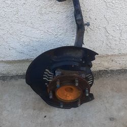 20 toyota tacoma  driver side spindle 