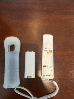 Controller and numchuck for Nintendo wii video game system white