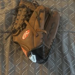 Youth Rawlings Baseball Glove