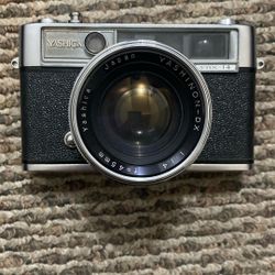 Yashica Lynx-14 Film Camera
