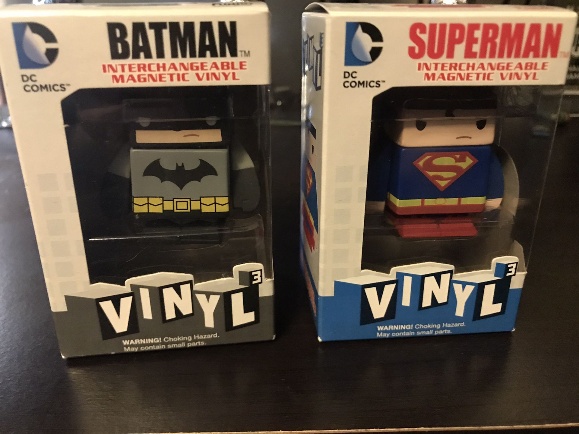 Batman superman magnet vinyl