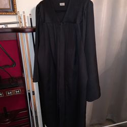 Graduation Beautiful Gown & Cap Black $10