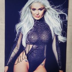 Scarlett Bordeuax Autographed 8x10 Photo WWE