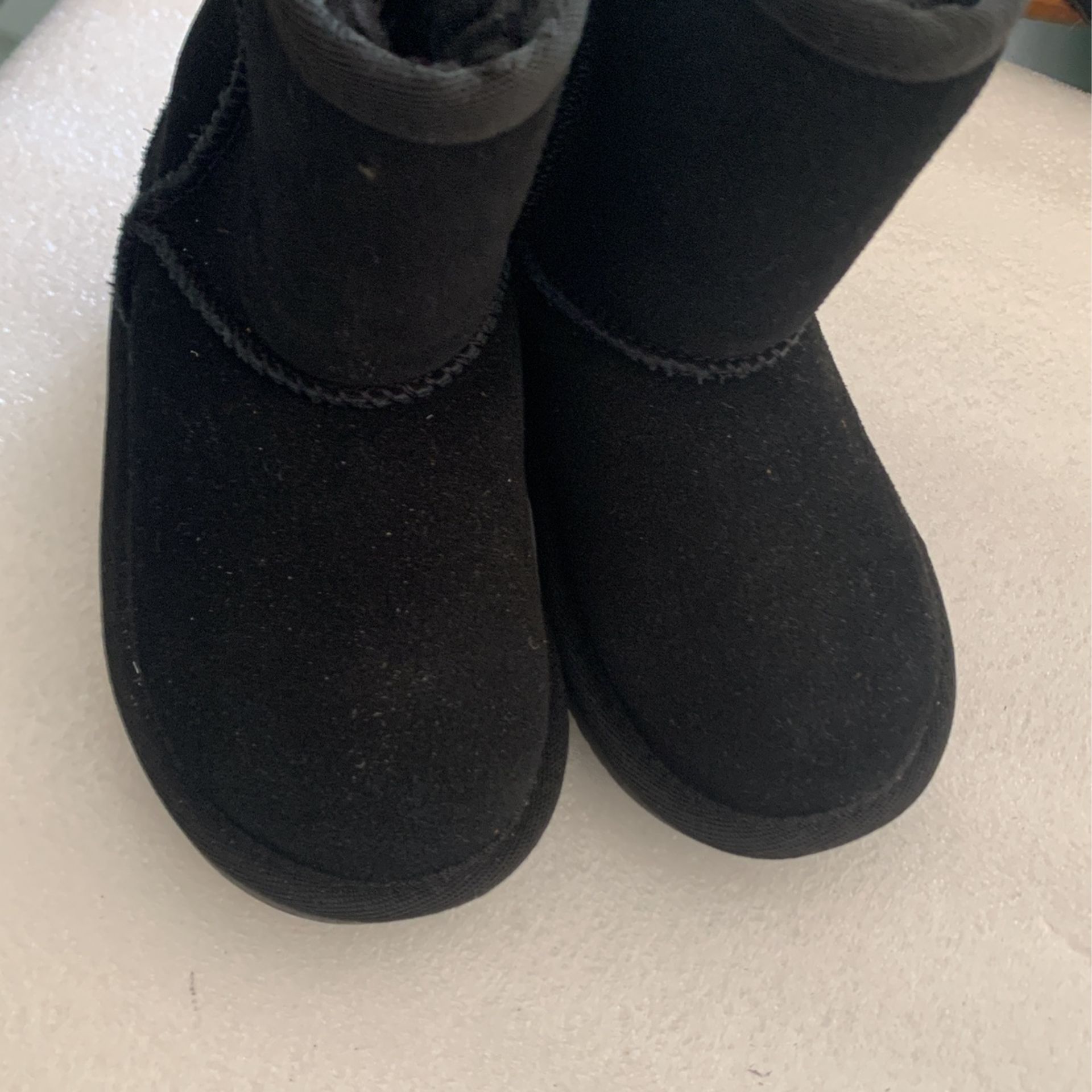 Pre-owned Koolaburra By uGS Size 6