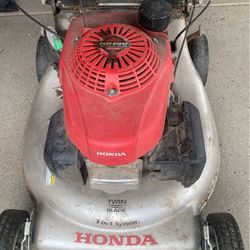 Honda GCV Self-propelled Gas Lawn Mower