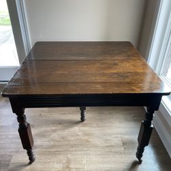 Antique 5 Leg Dining Table With 2 Leaves