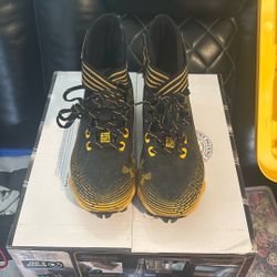 Fooball cleats