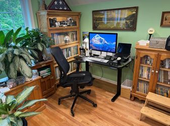Electric Desk (Adjustable)