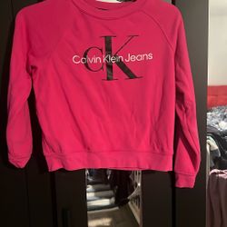 Small woman, Calvin Klein shirt