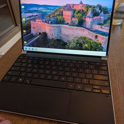 Surface Pro 8 Bundle w/ Aluminum Brydge Keyboard Dock (i5, 128GB, 8GB RAM) $399