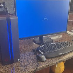 OMEN Desktop 870-224 with 32 Inch Lenovo Monitor. 