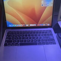 MacBook Pro Laptop 13” 2017