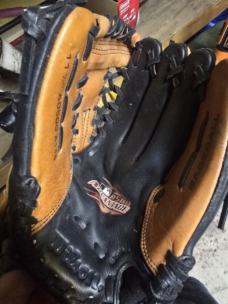 Youth Baseball Glove