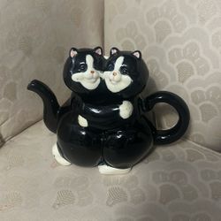 Dancing Kitty Pitcher