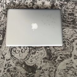 Macbook Pro 2009 With An Intel Cord Duo 2.26 Ghz And 8 Gb Of Ram