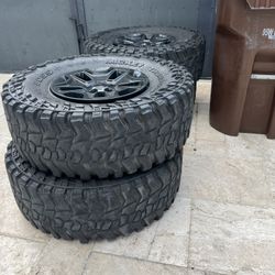 Jeep JL Rim & Tires 