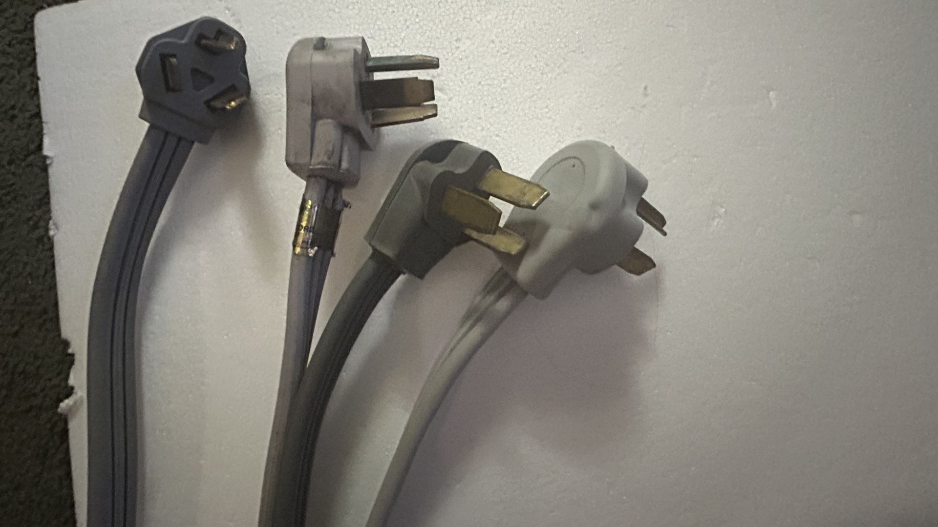 Dryer Whips/ Tapping screws