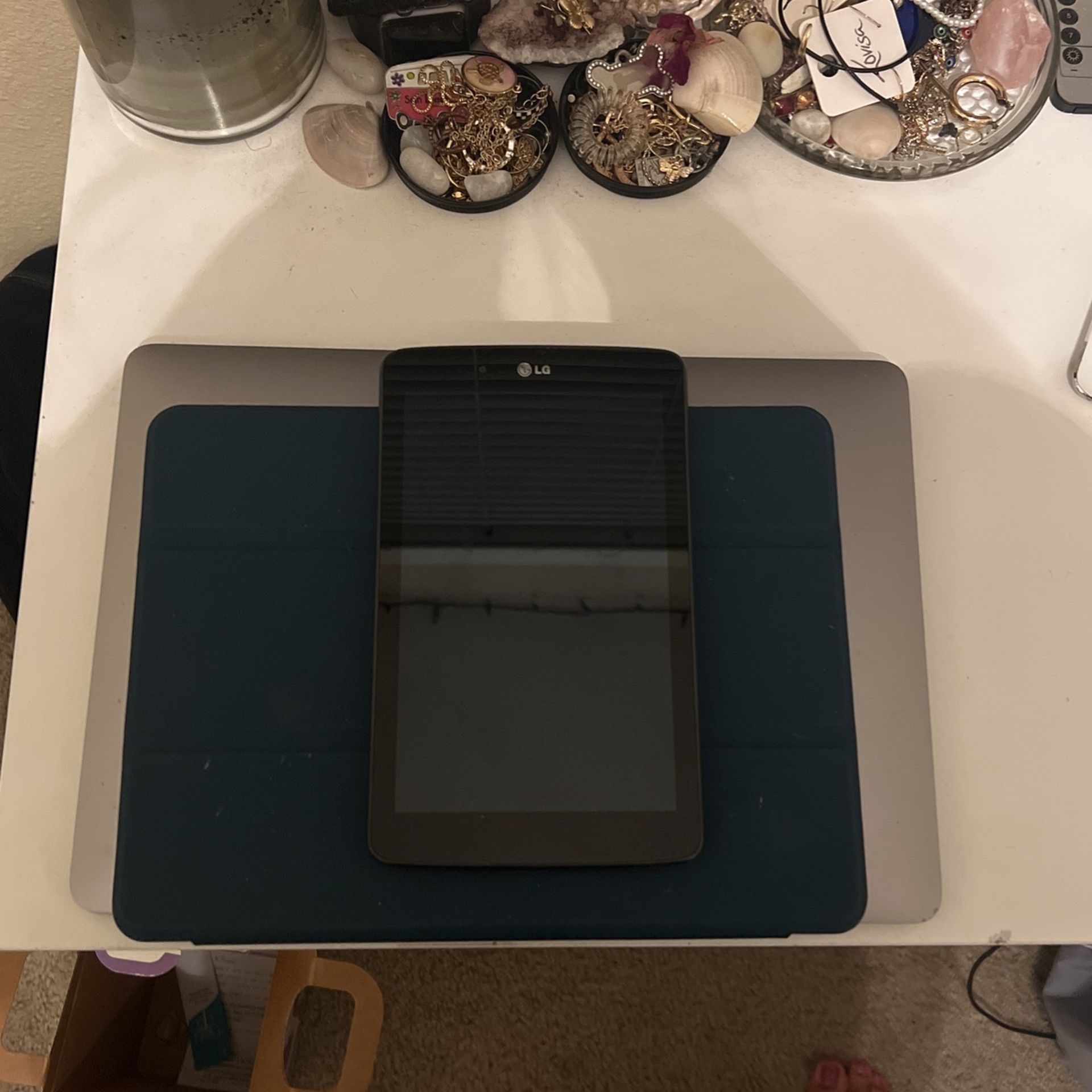 LG tablet