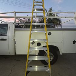 Werner 10 FT Fiberglass Stepladder