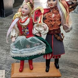Vintage Folk Polish Dolls, Wooden Base, Hand Made, 1970s, Eastern European, Krakow Region.
Nostalgic Figurine. Costumes are all hand sewn and the whol