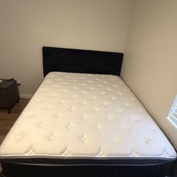 BRAND NEW - QUEEN BEDFRAME & MATTRESS