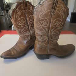 Womens ariat boots 6.5 b