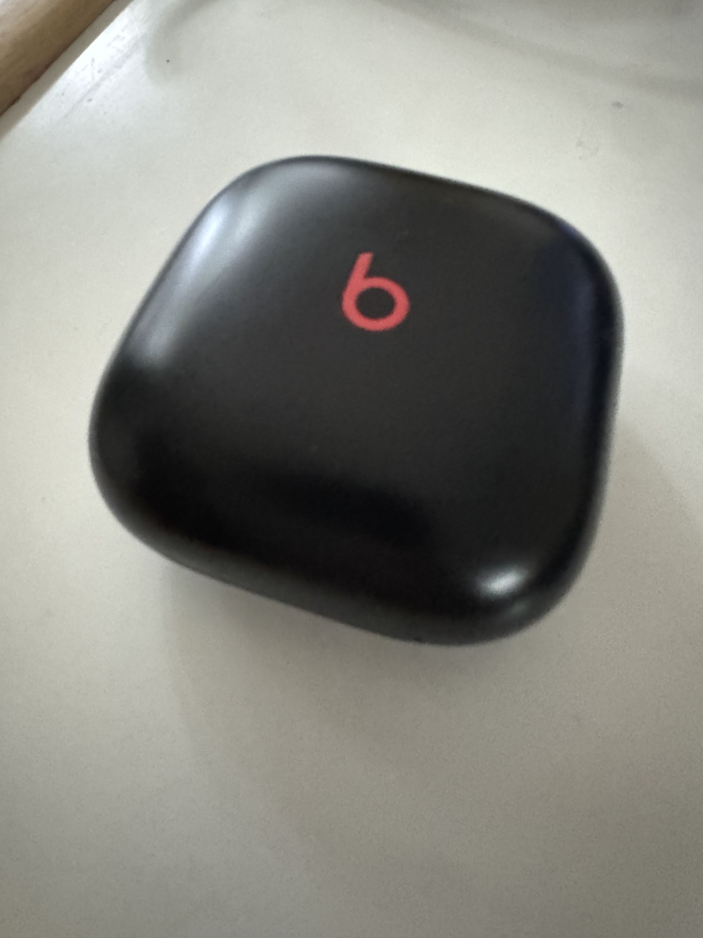 Beats Fit Pro Case And Right Bud