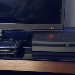 Ps4 1 Tb with headset selling Whole