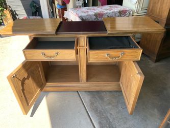 Cabinet Buffet