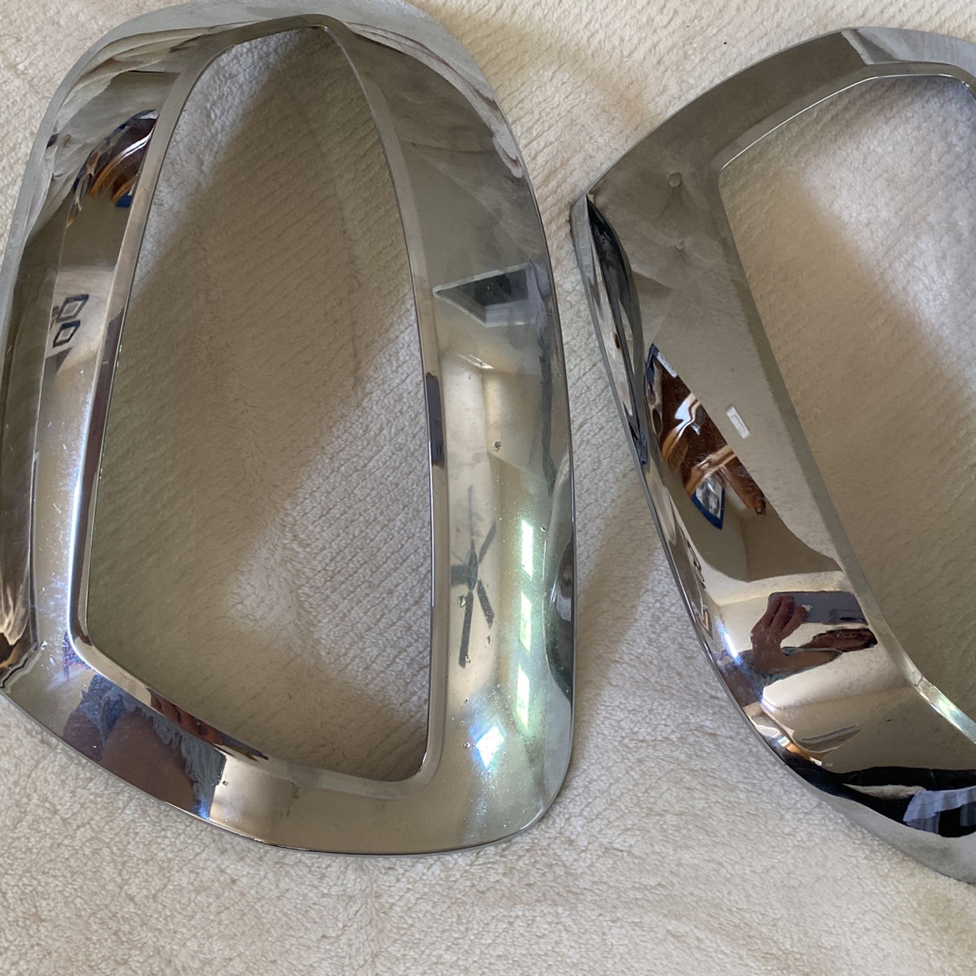 Mercedes OEM High-Sheen Chrome Exterior Mirror Cover B6 (contact info removed)