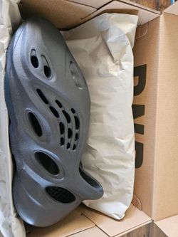Adidas Yeezy Foam Runner RNNR - Onyx (HP8739) Size 10