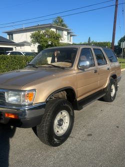 1994 Toyota 4Runner SR5 4×4 – Rebuilt Engine, Cold A/C, Ready to Drive  Powered by a 3.0L V6 EFI engine rebuilt by a Toyota specialist, with new belts