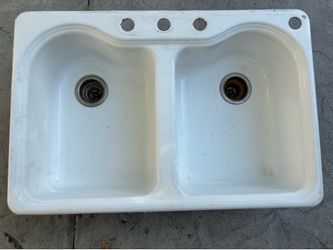 Cast iron sink