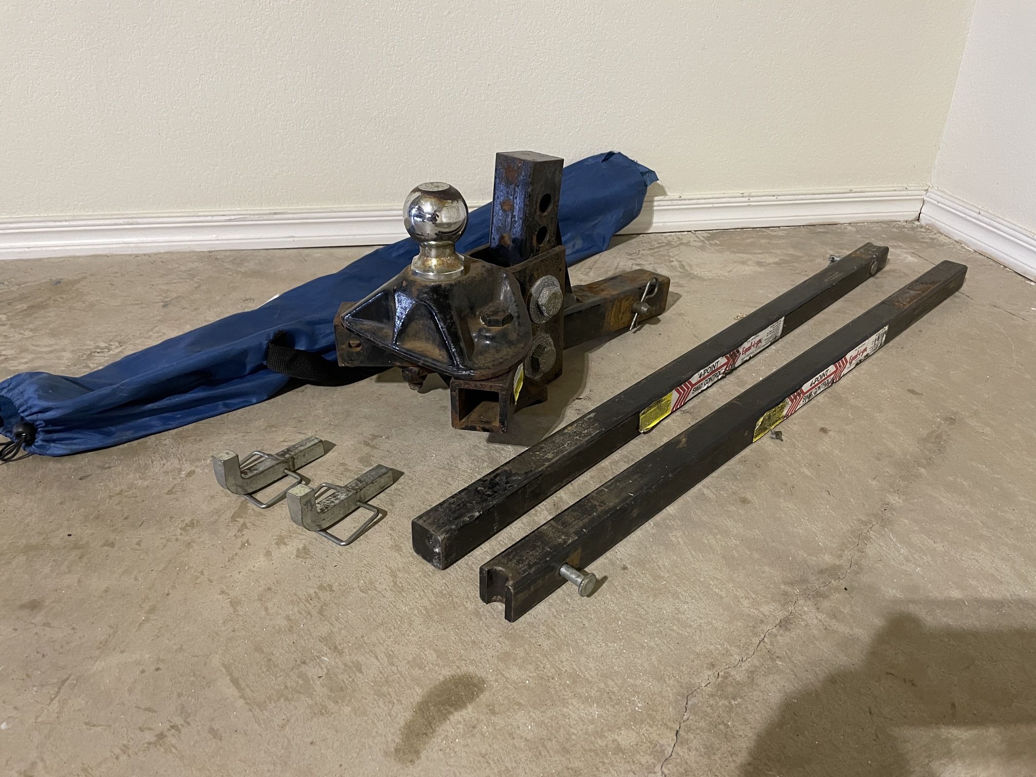 Equalizer Weight Distribution Tow Bar