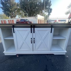 Farmhouse Tv Stand 