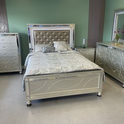 QUEEN BEDROOM SET * DEAL *