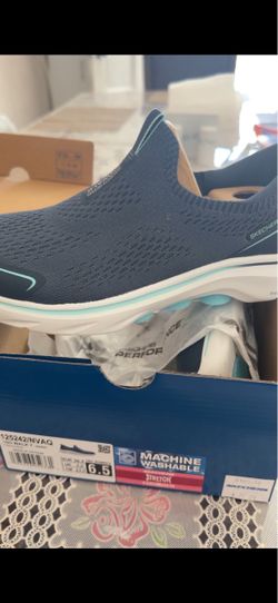 Brand new sketchers slip on shoes for women’s