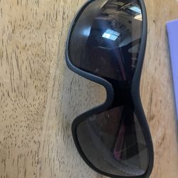 Girls Body Glove Sunglasses Black With Pink Trim On Tip Of Ear Frame