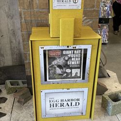 NEWSPAPER SPIRIT HALLOWEEN DISPLAY