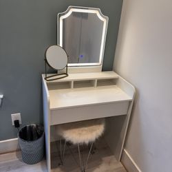 ✨ Elegant Vanity Set w/ Mirror & Stool