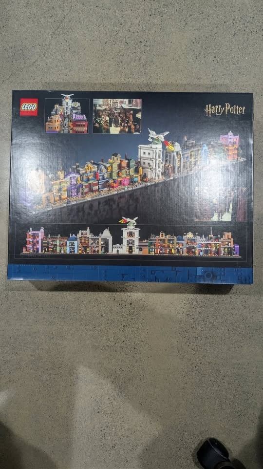 LEGO Harry Potter Diagon Alley Wizarding Shops 76444