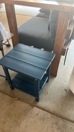 2 Side Tables