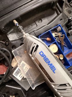 Dremel 4300-5 Rotary Tool Kit with LED Light Used