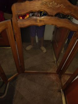 Dresser mirror