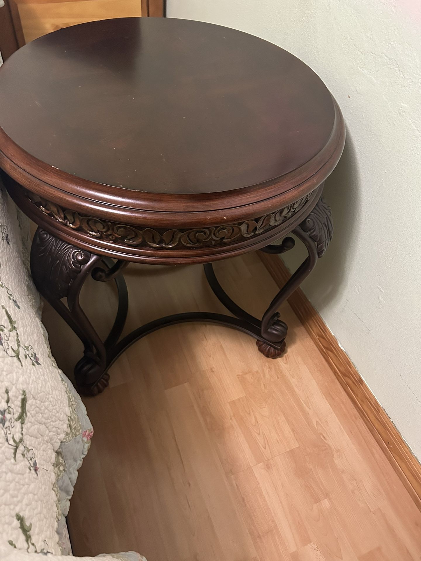 Coffee Table 26 X 26