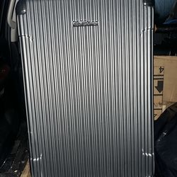 Light Hard case 29” luggage